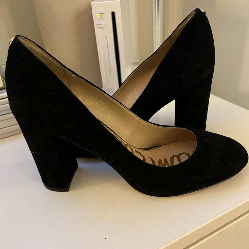 Same Edelman black heels